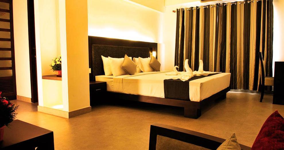 Copper Folia Hotel Kozhikode Luaran gambar