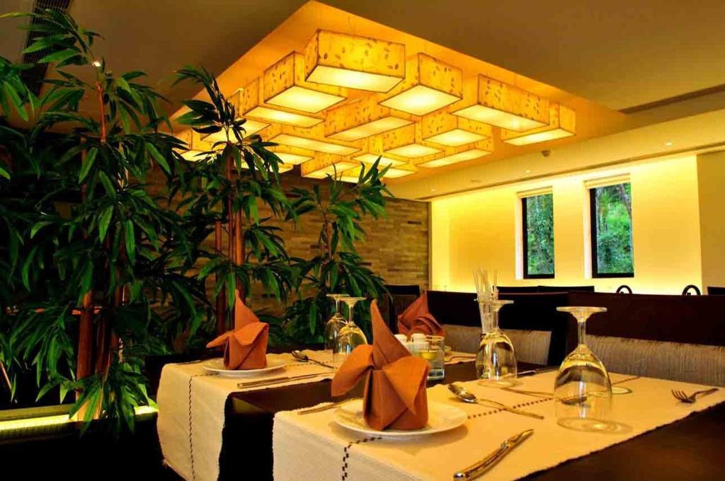 Copper Folia Hotel Kozhikode Luaran gambar