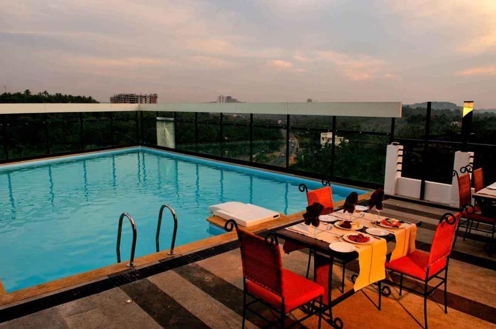 Copper Folia Hotel Kozhikode Luaran gambar