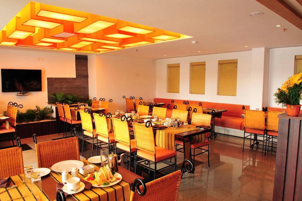 Copper Folia Hotel Kozhikode Luaran gambar