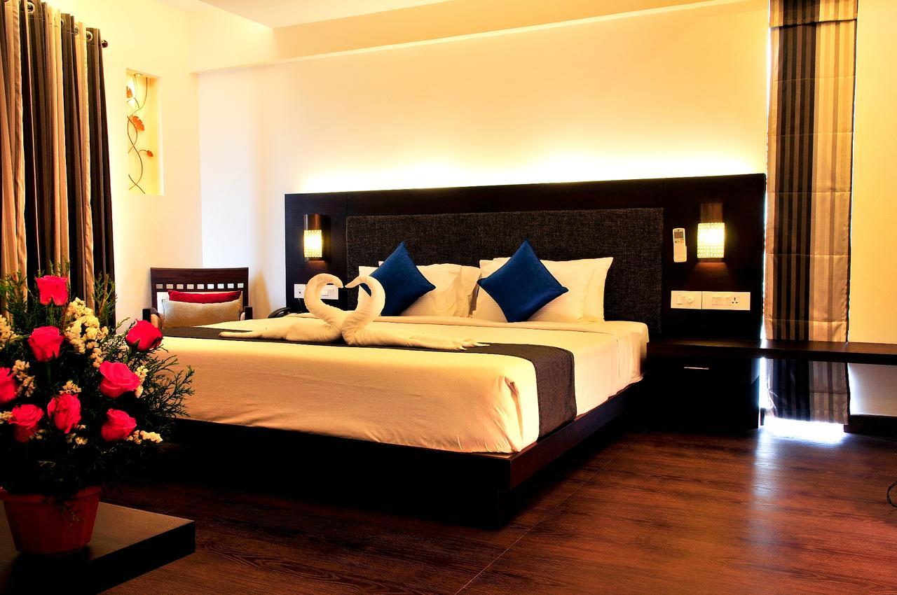 Copper Folia Hotel Kozhikode Luaran gambar